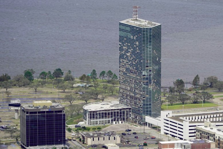 Iconic Lake Charles Skyscraper in Louisiana, comes tumbling down