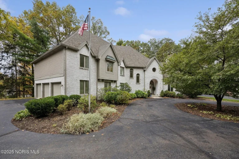 Elegant All-Brick Home in High Oaks: A Move-In-Ready Masterpiece