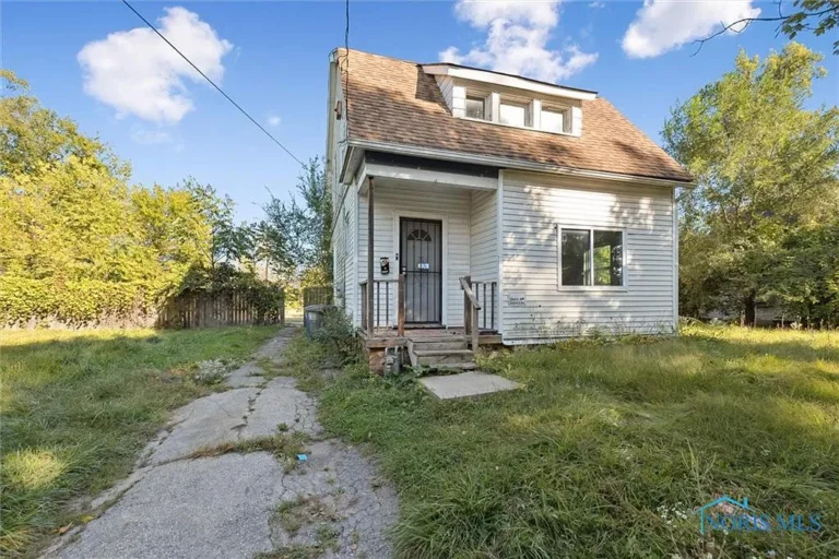 Spacious Toledo Home Offers Character, Comfort, and Opportunity — Listed at Just $59,900