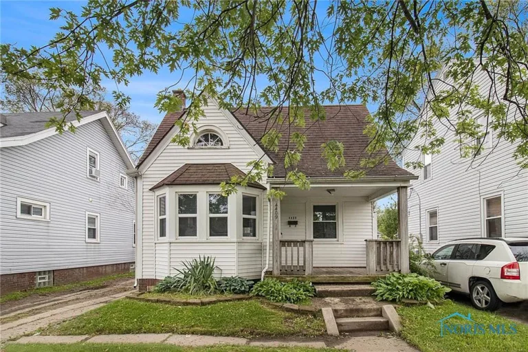 Charming Toledo Home Heads to Minimum Bid Auction — Starting at Just $70,000!